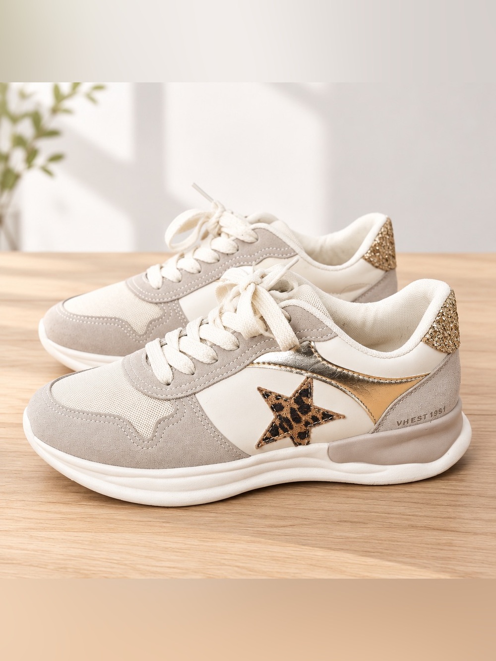 Vintage Havana Women’s Sz 8.5 Nude Glitter Star Vintage inspired Sneakers
